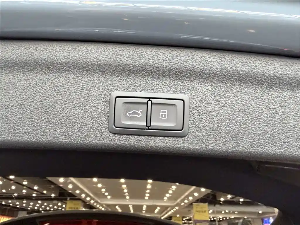 Audi Q3 2022 — фото 33
