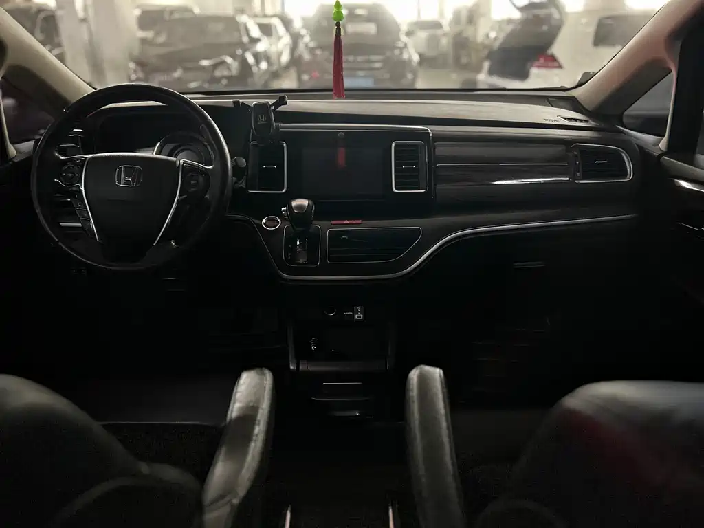 Honda Elysion 2018 — фото 10