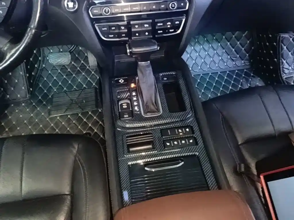 GAC Motor Trumpchi GS8 2018 — фото 14