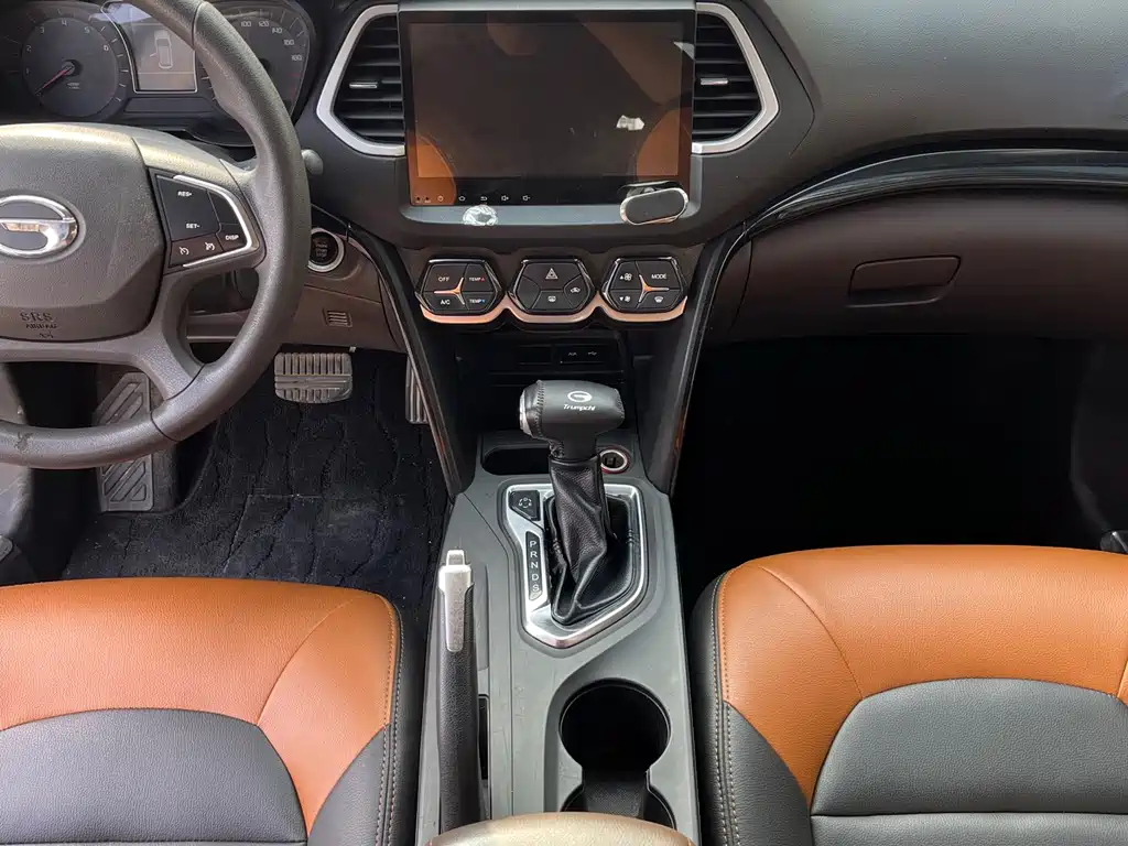 GAC Trumpchi GS4 2016 — фото 8