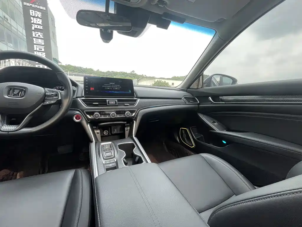 Honda Accord 2022 — фото 16