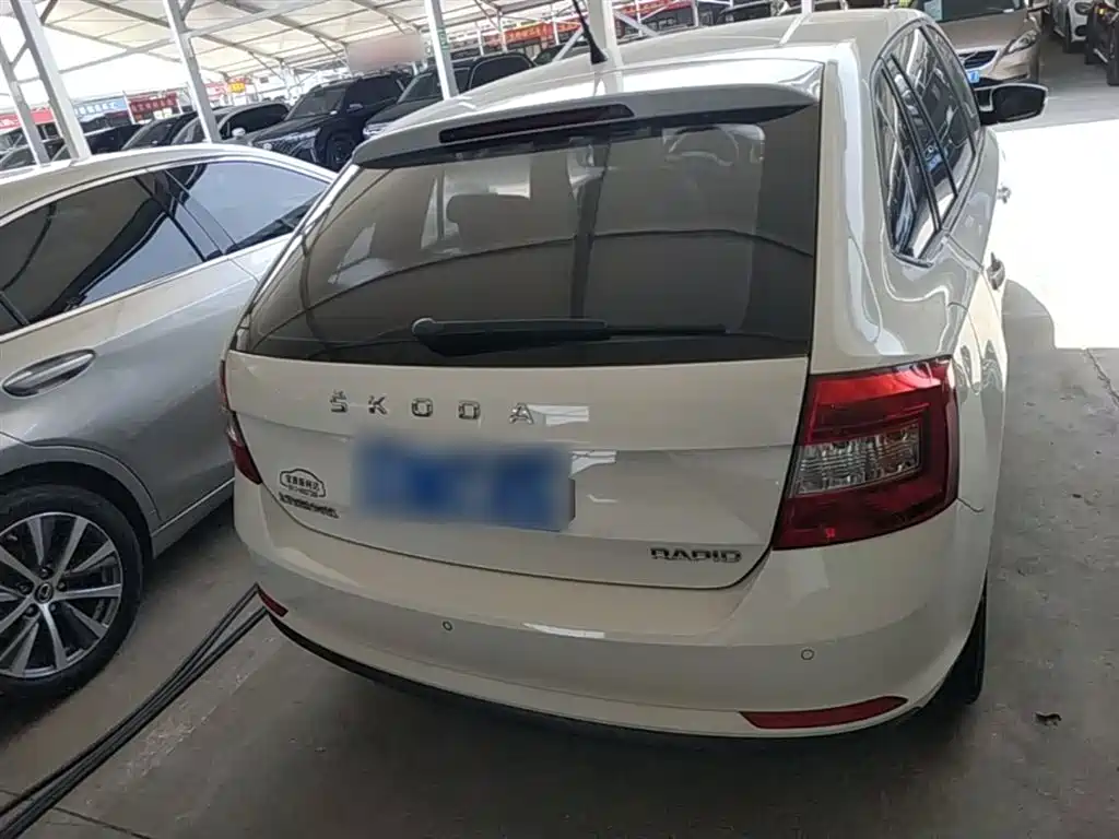 Skoda Rapid Spaceback 2020 — фото 6