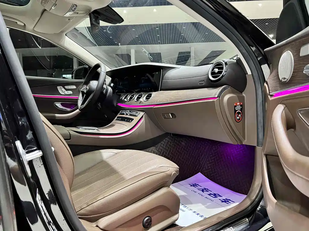 Mercedes-Benz E-Class 2023 — фото 9