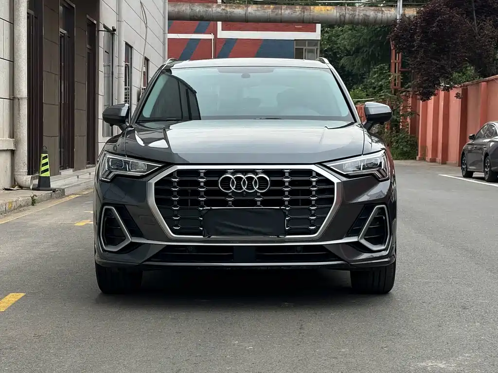 Audi Q3 2022 — фото 2