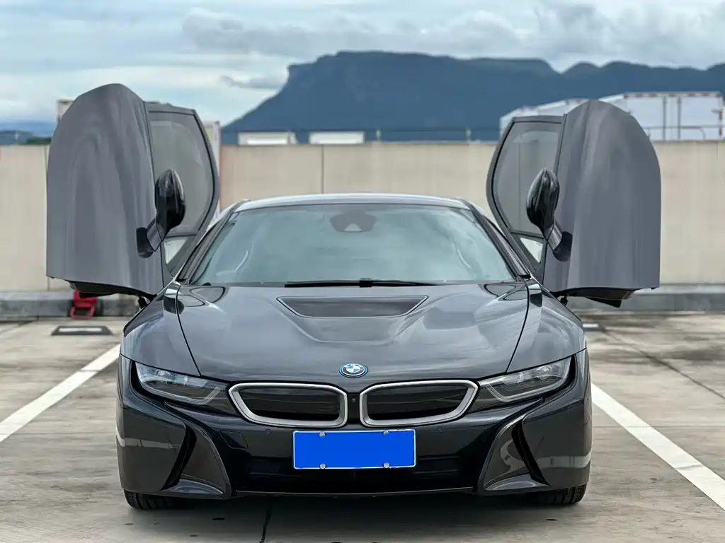 BMW i8 2016 — фото 2