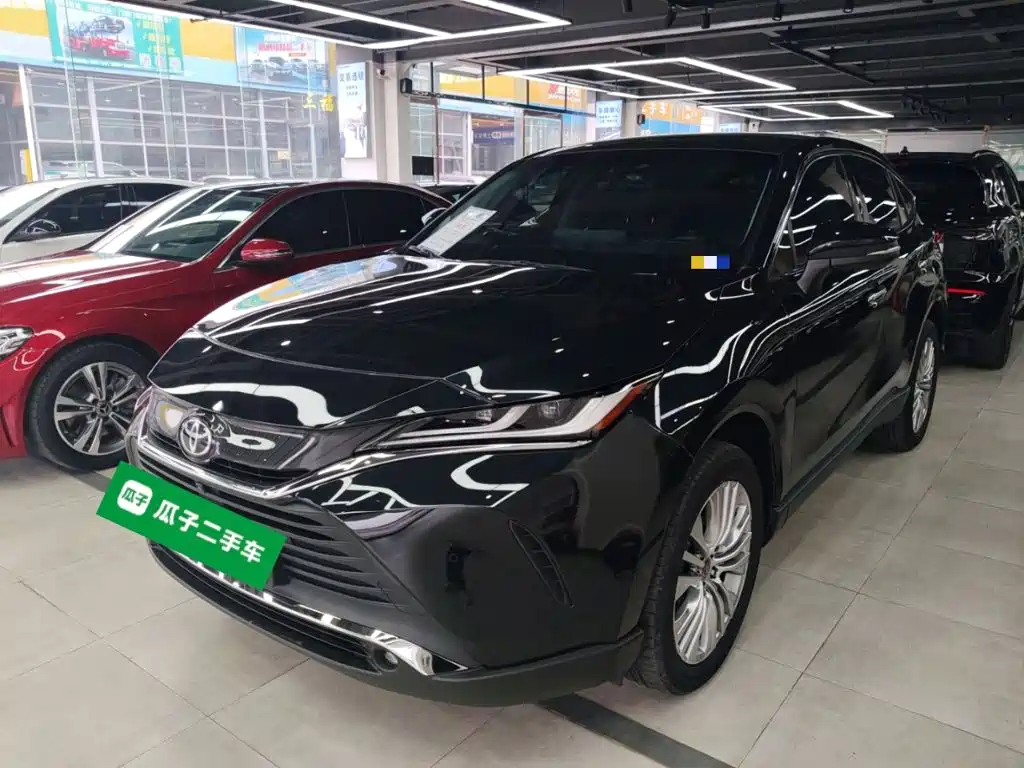 Toyota Harrier 2022 — фото 1