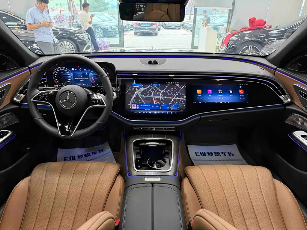 Mercedes-Benz E-Class 2025 — фото 11