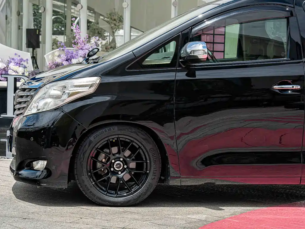 Toyota Alphard 2011 — фото 4