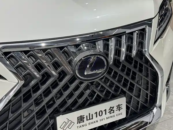Lexus LM 2022