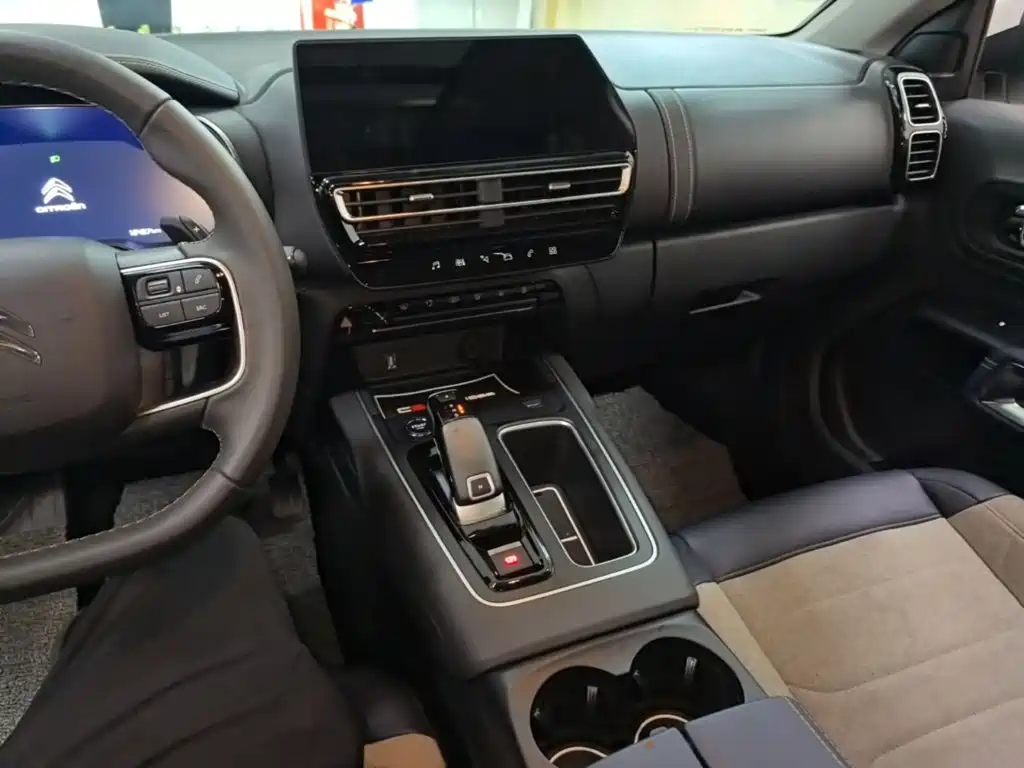Citroën C5 Aircross 2025 — фото 10