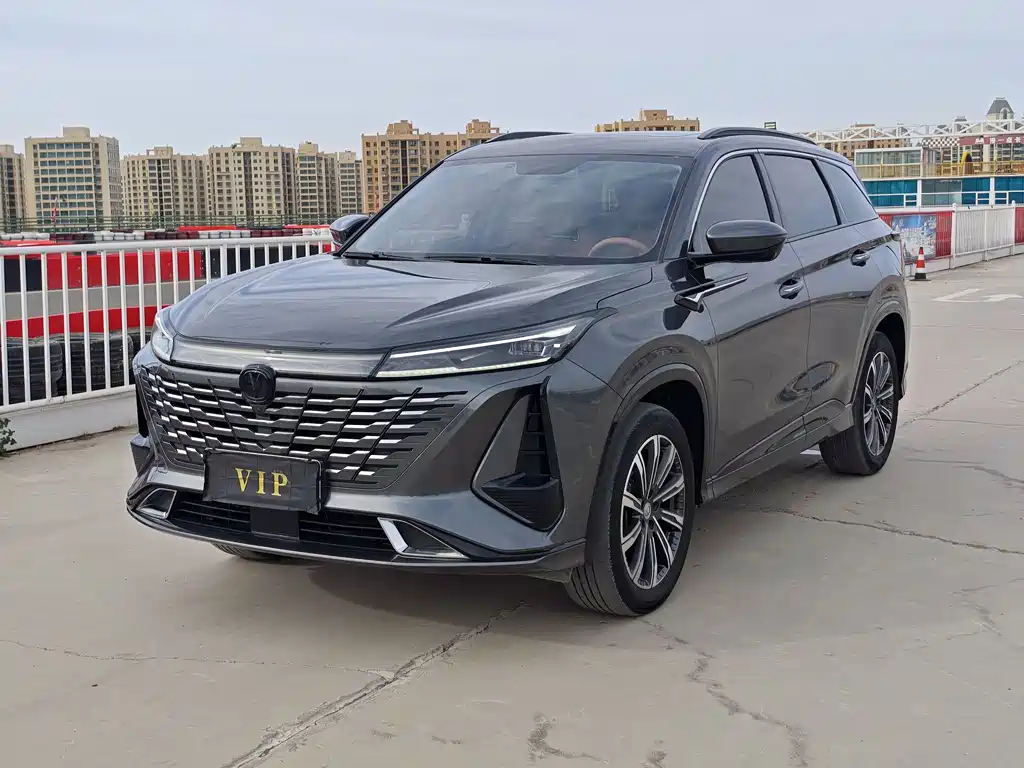 Changan CS75 PLUS 2023 — фото 1