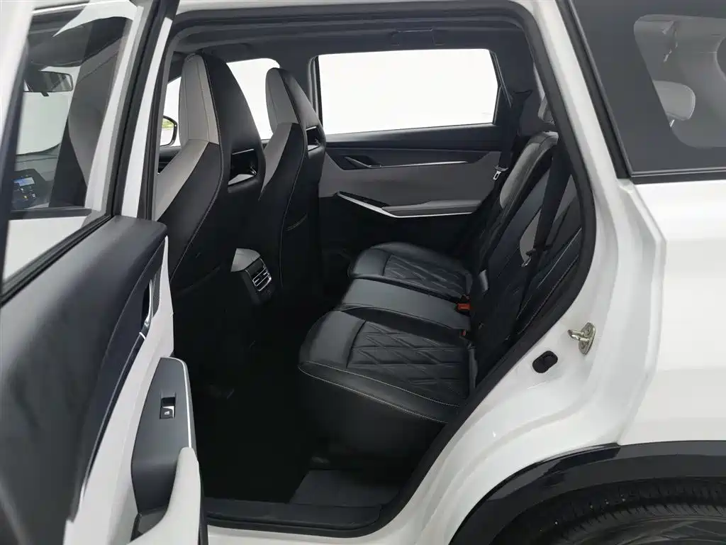 Changan CS75 PLUS 2023 — фото 15