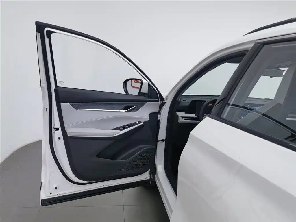 Changan CS75 PLUS 2023 — фото 8