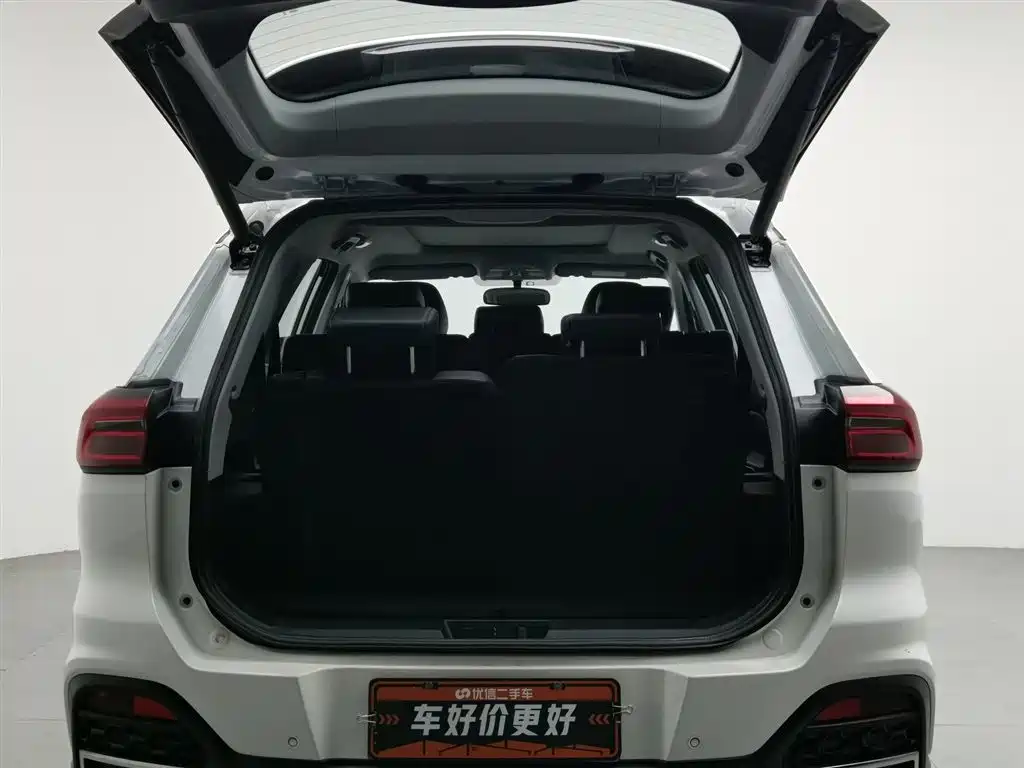 Chery Tiggo 8 2018 — фото 16
