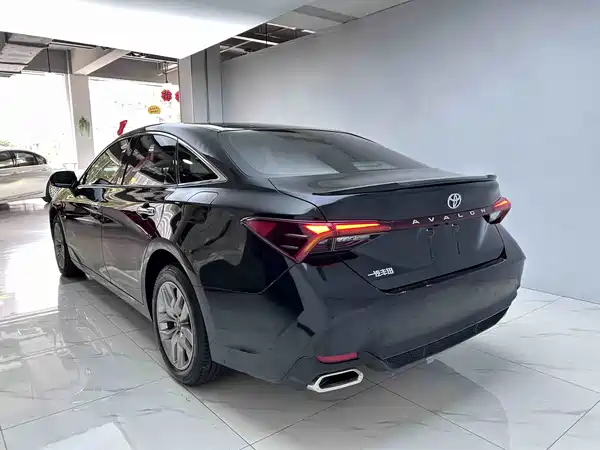 Toyota Avalon 2022