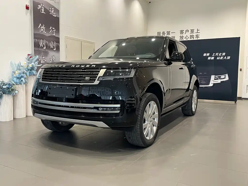 Land Rover Range Rover 2024 — фото 1