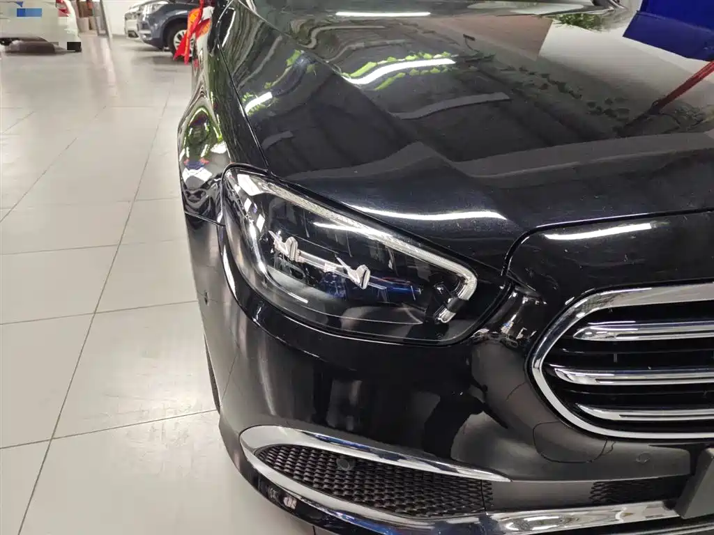 Mercedes-Benz E-Class 2023 — фото 13