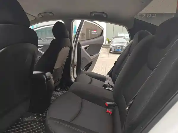 Hyundai Elantra Langdong 2016