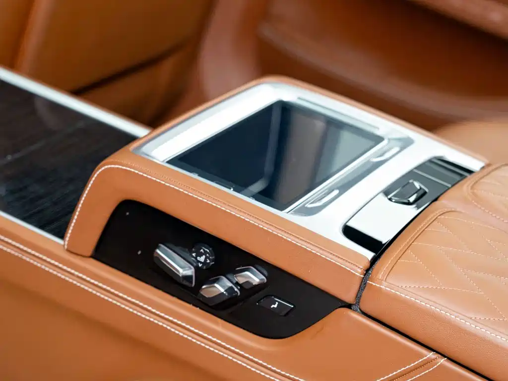 BMW 7 Series 2019 — фото 14