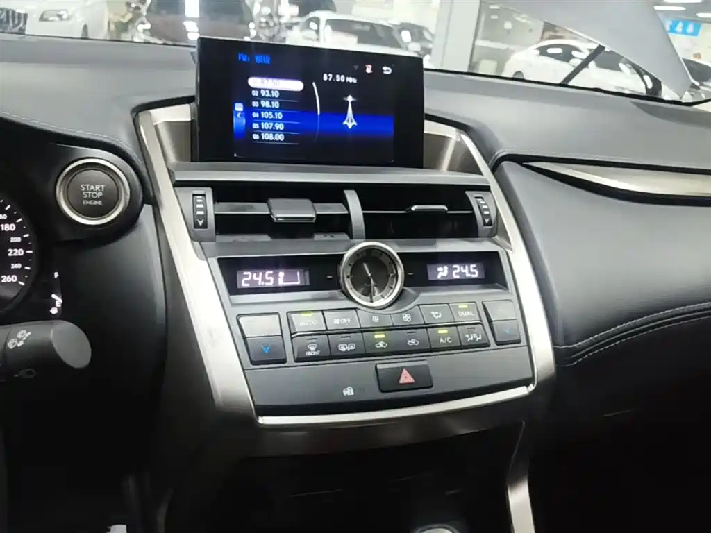 Lexus NX 2015 — фото 13