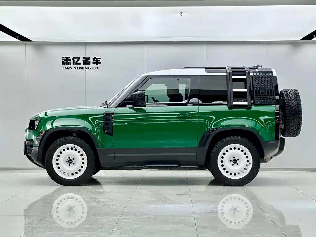 Land Rover Defender 2023 — фото 4