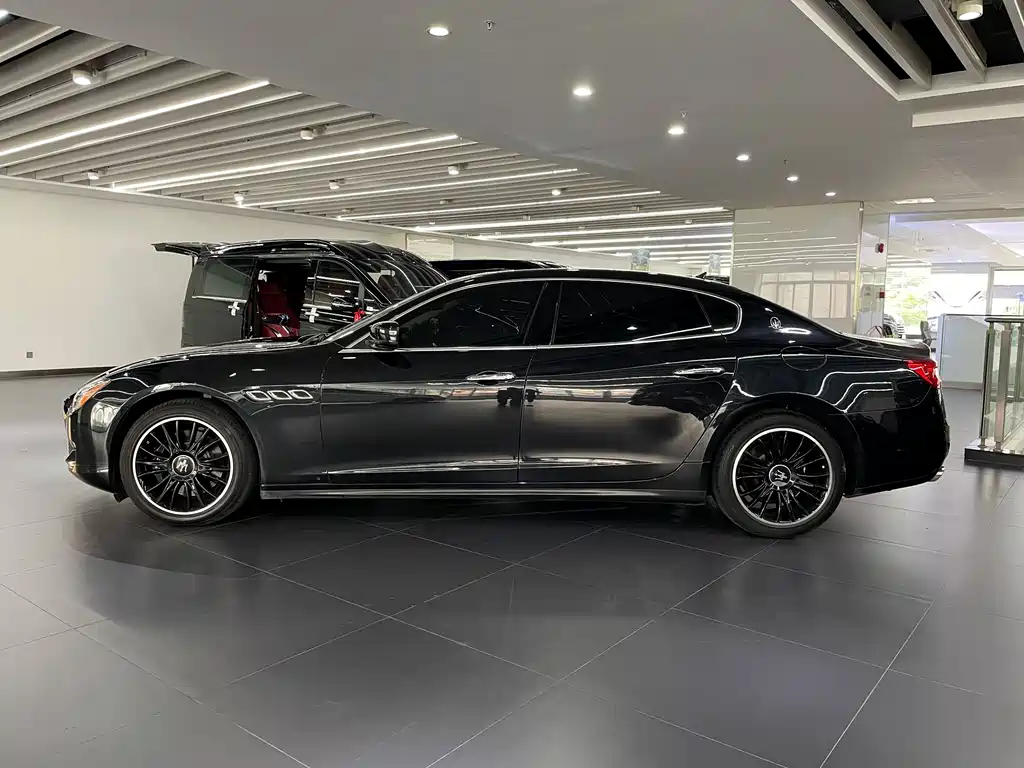 Maserati Quattroporte 2013 — фото 7