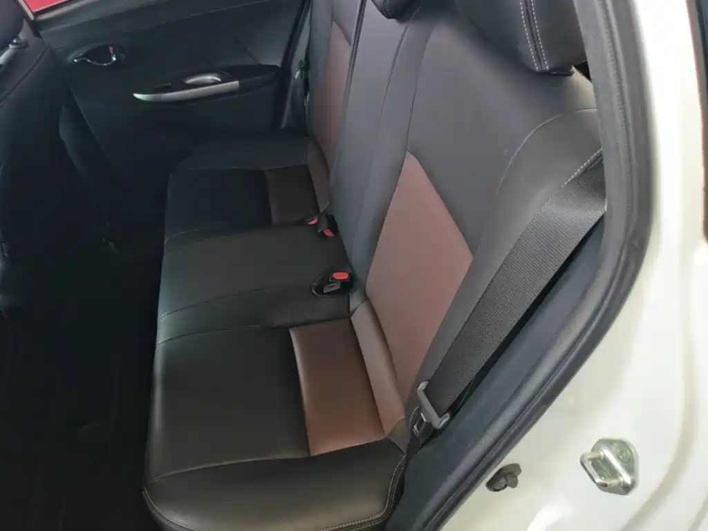 Toyota Yaris L 2016 — фото 17