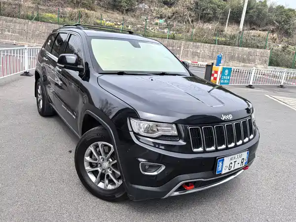Jeep Grand Cherokee 2015