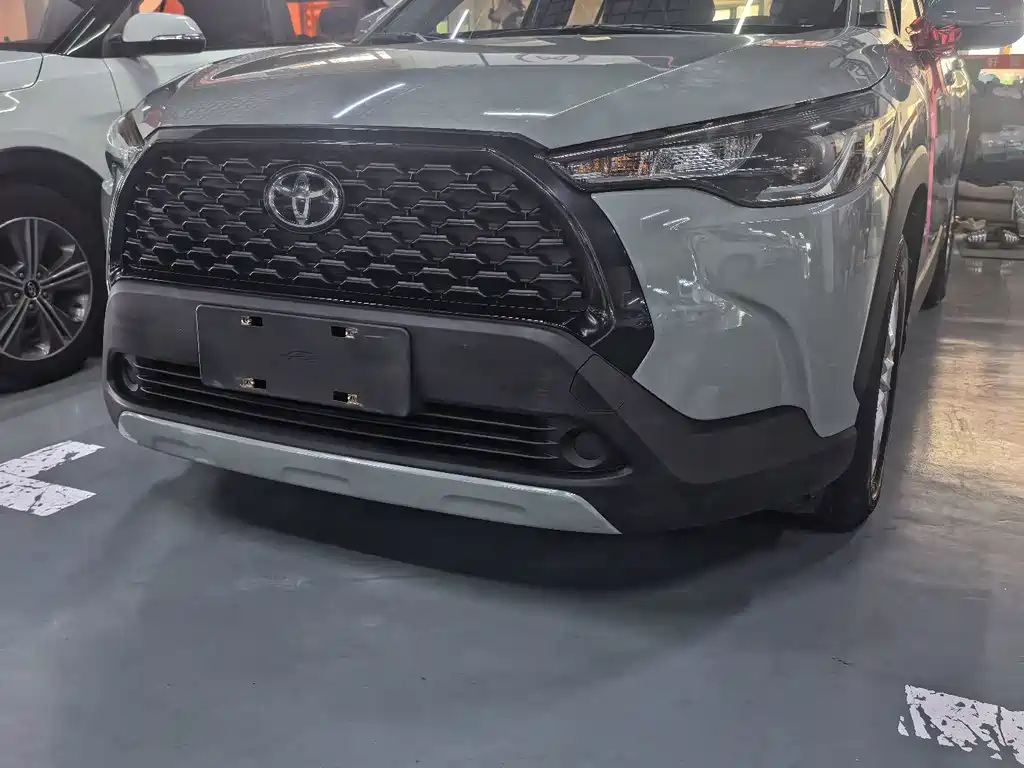 Toyota Corolla Cross 2023 — фото 1