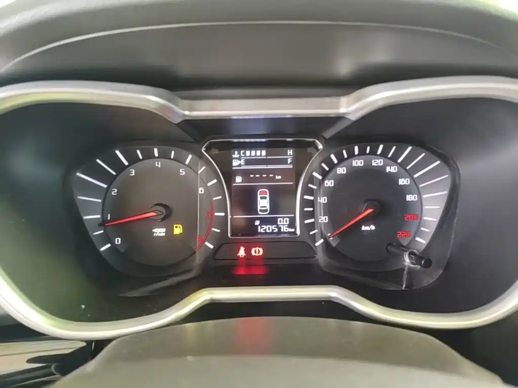 GAC Trumpchi GS4 2017 — фото 12