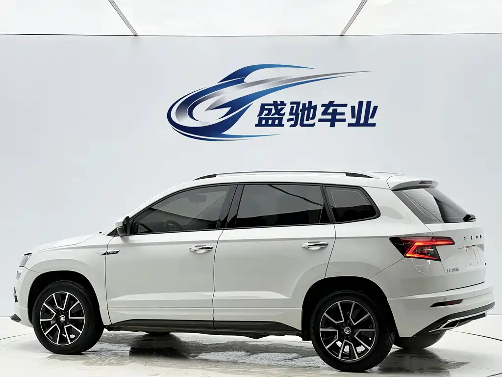 Skoda Karoq 2023 — фото 4