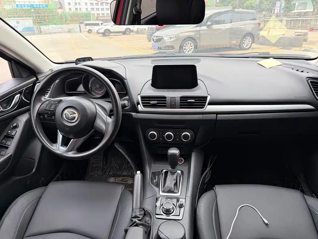 Mazda 3 Axela 2015 — фото 9