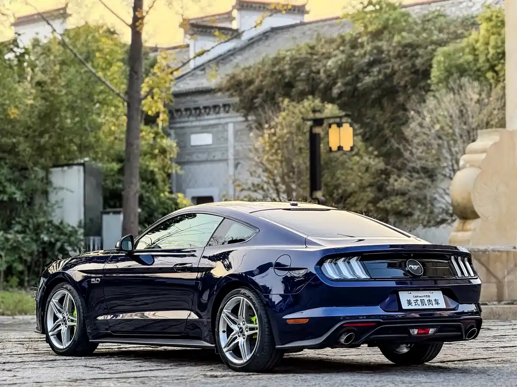 Ford Mustang 2019 — фото 4