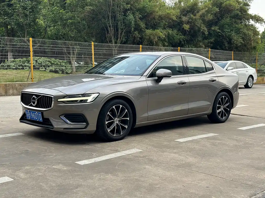 Volvo S60 2021