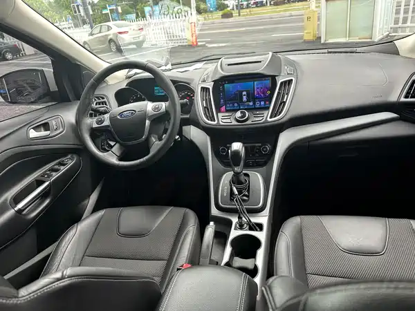 Ford Kuga 2016