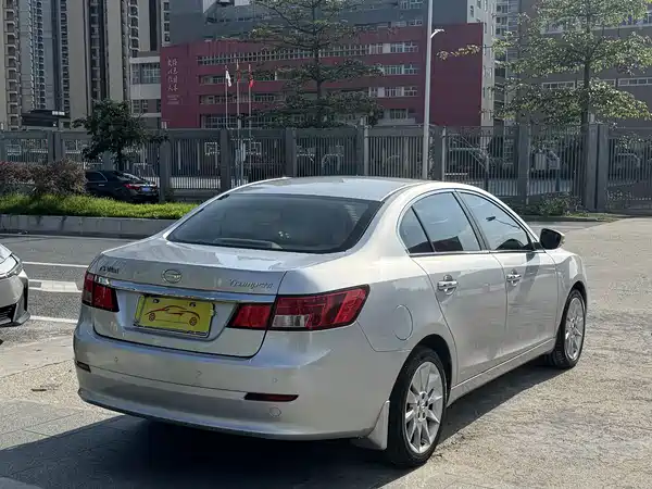 GAC Trumpchi GA5 2011