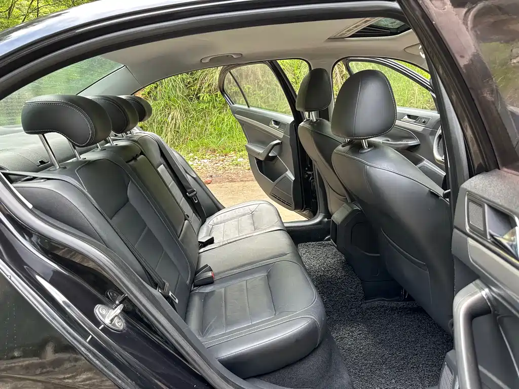 Volkswagen Lavida 2016 — фото 15