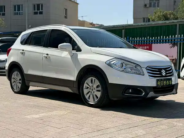 Suzuki S-Cross 2014