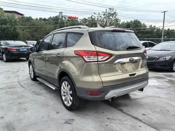 Ford Kuga 2014