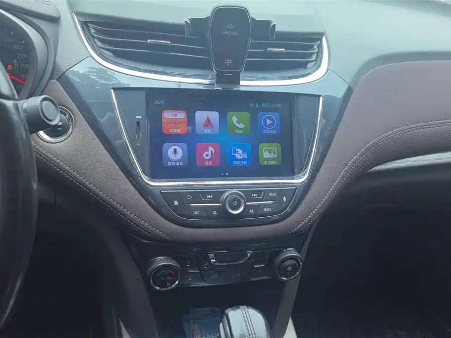 Chevrolet Malibu 2018 — фото 13