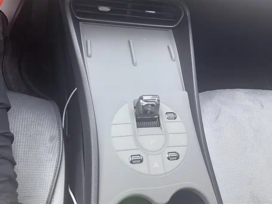 BYD Seal 05 DM-i 2025 — фото 15