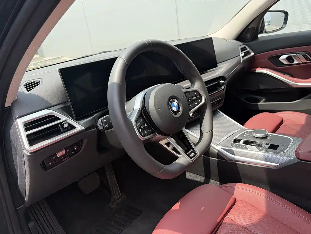 BMW 3 Series 2025 — фото 10