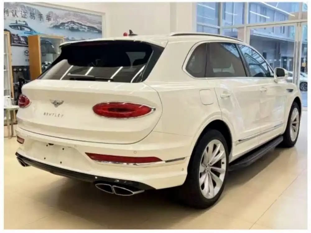 Bentley Bentayga 2020 — фото 11