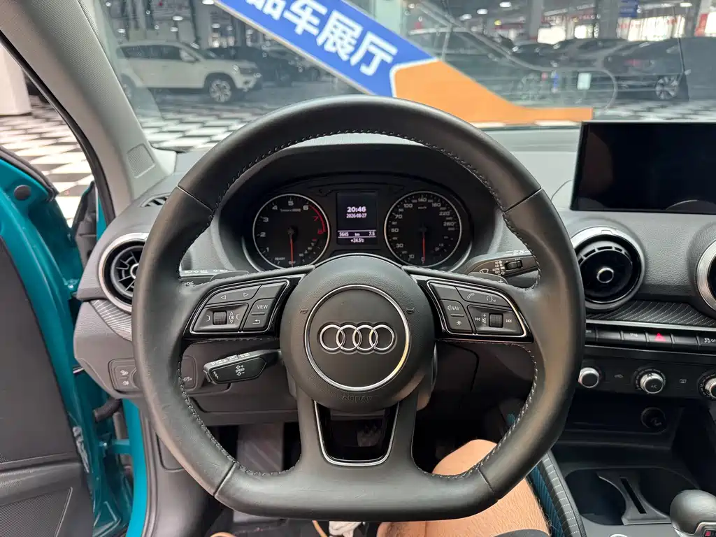 Audi Q2L 2022 — фото 13