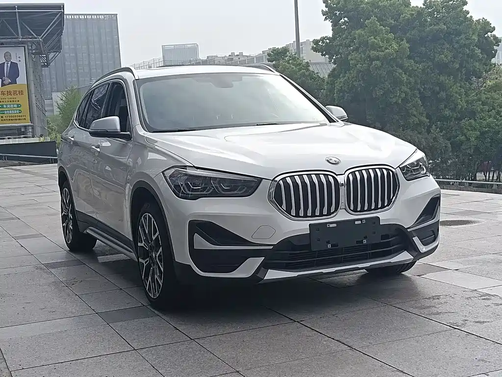 BMW X1 2021 — фото 3