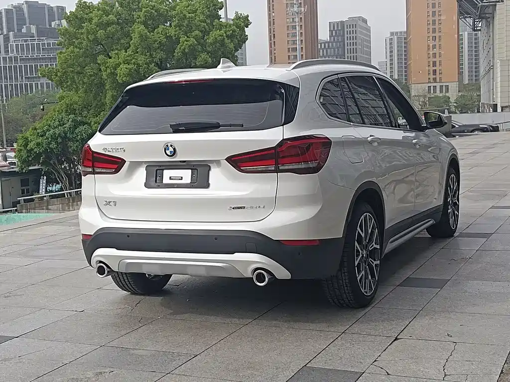 BMW X1 2021 — фото 8