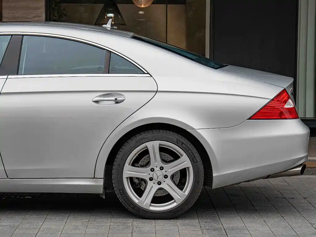 Mercedes-Benz CLS 2007 — фото 5