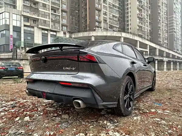 Changan UNI-V 2024