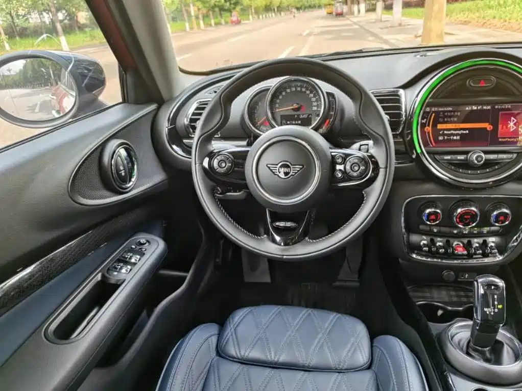MINI Clubman 2020 — фото 12