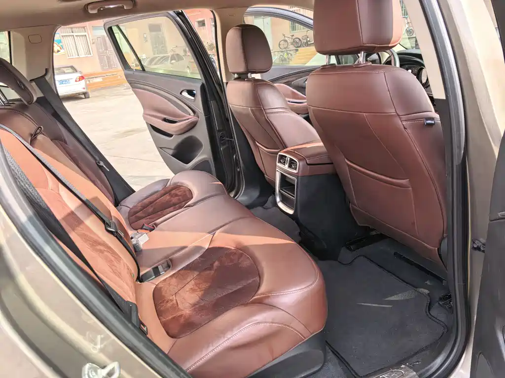 Buick Envision Plus 2016 — фото 9